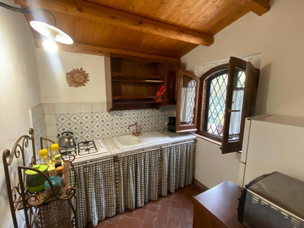 מסקלי Agriturismo Le Case Di Civi חדר תמונה