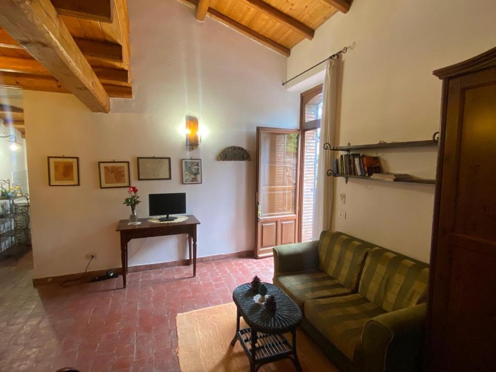 מסקלי Agriturismo Le Case Di Civi חדר תמונה
