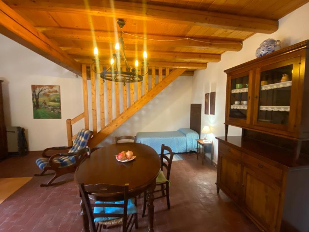 מסקלי Agriturismo Le Case Di Civi חדר תמונה